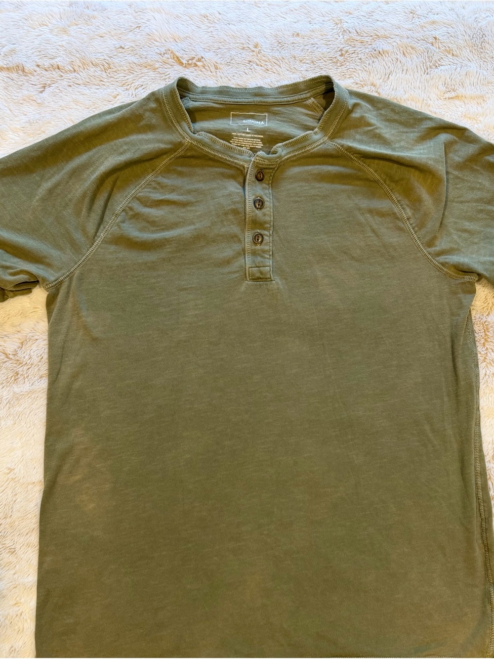 Lot of 3 Men’s T-Shirts: Marvel, Jurassic Park and Green Button Up - Picture 9 of 11